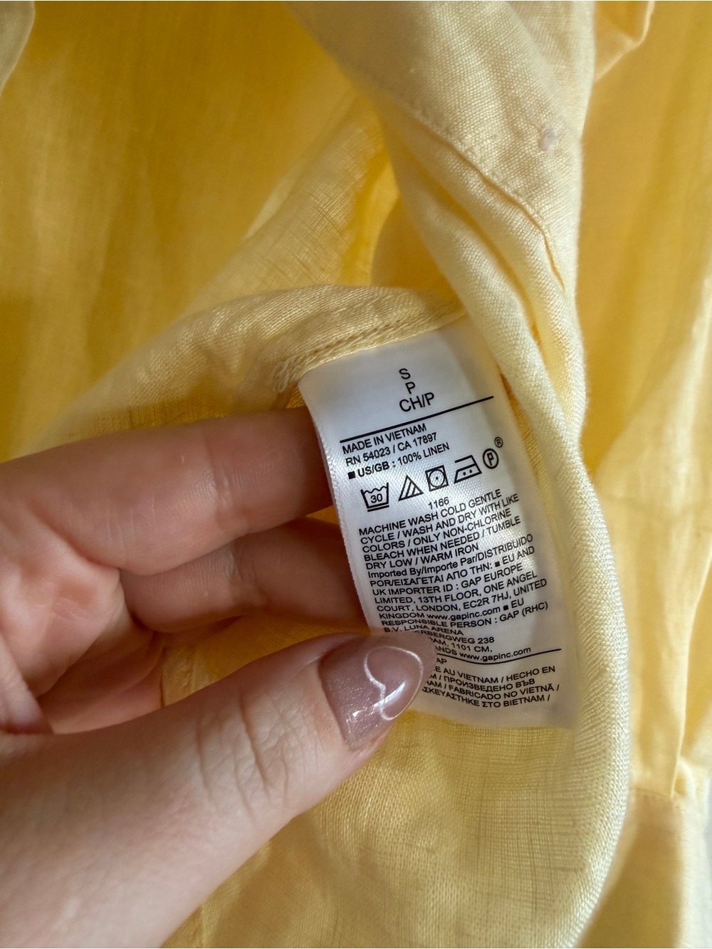 GAP Butter Yellow Linen Button-Down Shirt - Picture 3 of 4